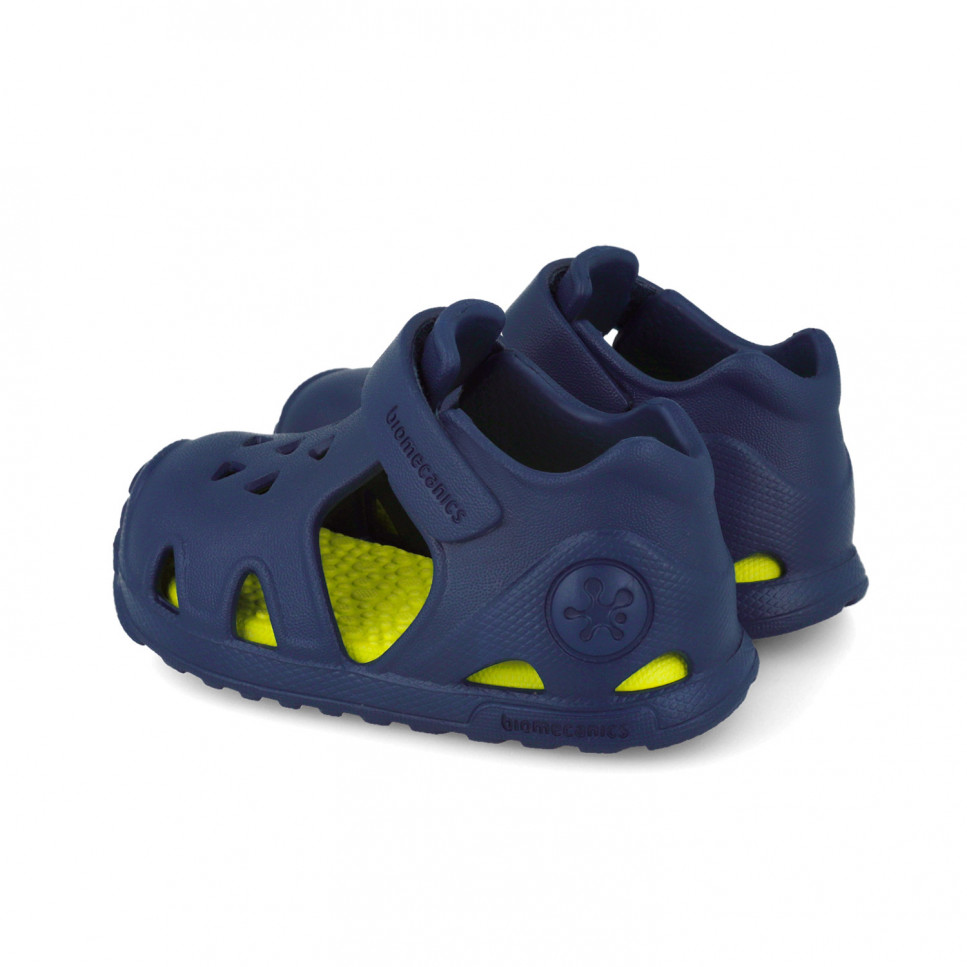 BIOMECANICS - plážové sandály 252290-A089 azul marino